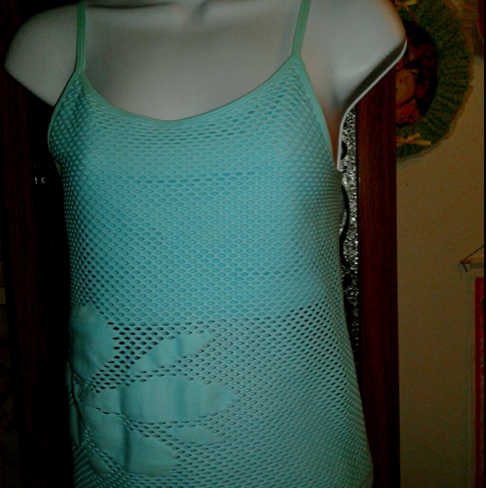 NWOT, NIKE, Seamless, Dri Fit, Sports Bra/Cami 💙